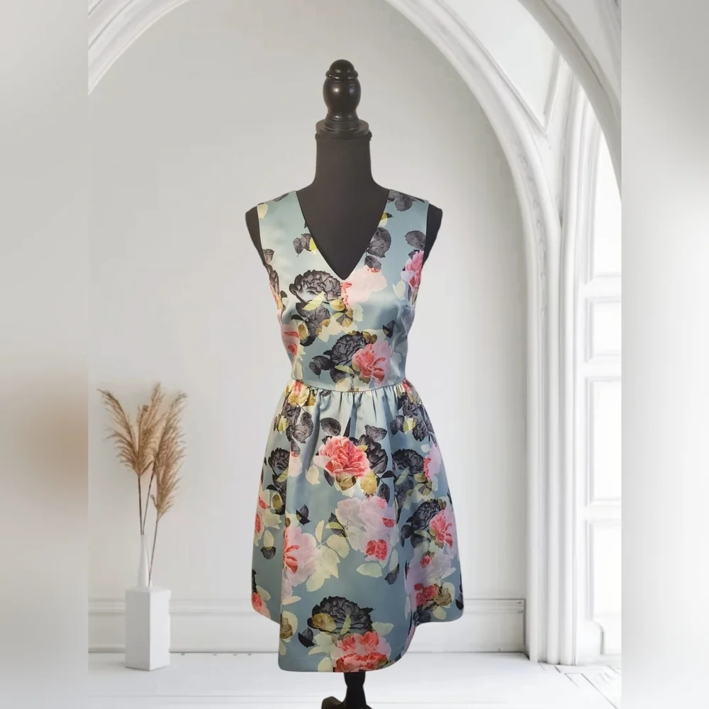 #129 CeCe by Cynthia Steffe Sleeveless Cocktail Dress Size 6 - Picture 2 of 6